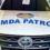 LISENSYA NG DRIVER NG SUV NA MAY UNAUTHORIZED MMDA MARKINGS, KINANSELA NG LTO